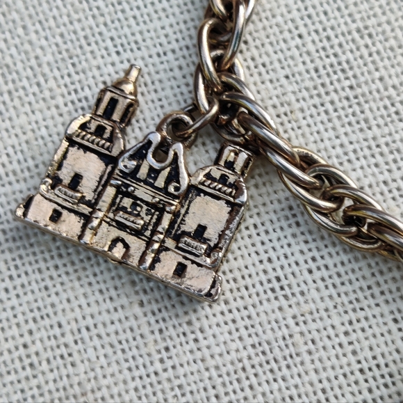 🏰 Vintage unique Arizona whimsical castle, sunset signed charm bracelet - Picture 3 of 11